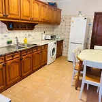 Swordfish House דירה
