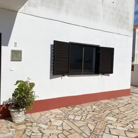 Daire Swordfish House *